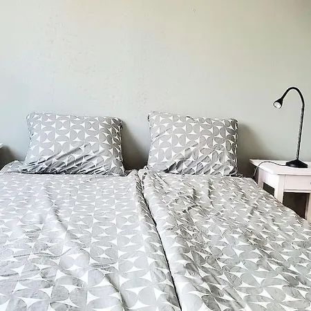Apartment Charming Apt&free Parking&balcony